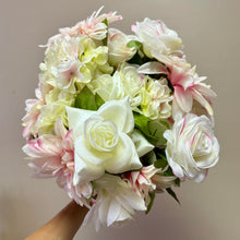 Load image into Gallery viewer, SPAYDE-U Pink &amp; Ivory Flower Bunch Bouquet