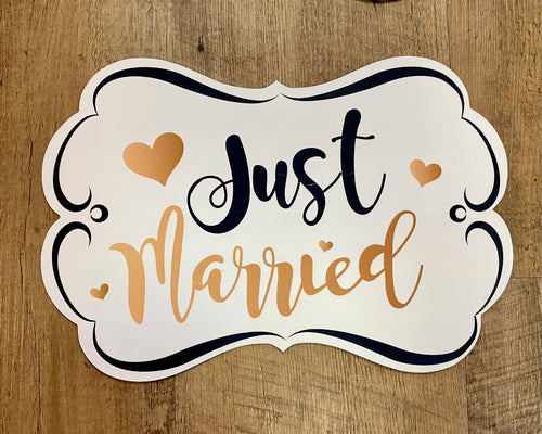 BURT100-Z “Just Married” Car Magnet