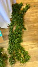 Load image into Gallery viewer, SHIM100-G 5ft Boxwood Greenery Garland