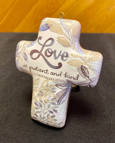BEAN100-M CORINTHIANS 13:4 Cross Decor