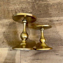 Load image into Gallery viewer, REES100-CQ Gold Pillar Candle Holder