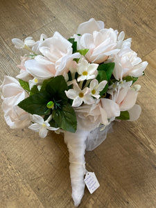 LYNC100-F Blush & White Bridal Bouquet