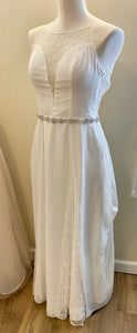 GATE200-B High Neck White Lace Gown. Size 6P