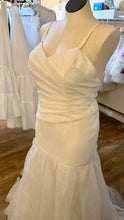 Load image into Gallery viewer, LUND100-M Ivory Fit &amp; Flare Gown. Size 12