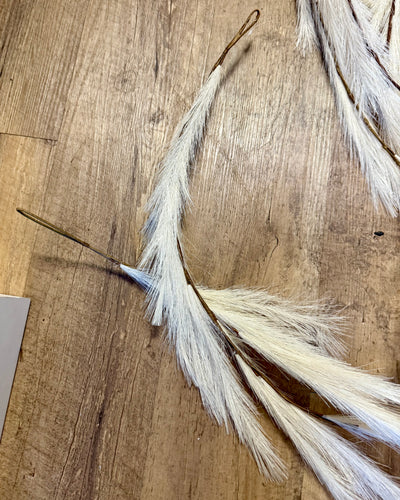 DIEH300-H Ivory Pampas Grass Garland