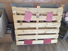 Load image into Gallery viewer, CHAR100-J Natural Wood Pallet