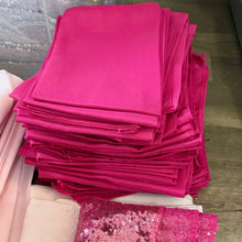 Load image into Gallery viewer, REES100-T Magenta Pink Cloth Napkins