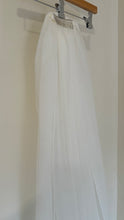 Load image into Gallery viewer, MARDULA-A Double-Layer, Ivory Cathedral Veil