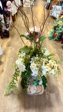Load image into Gallery viewer, SZEK-C Floral Spray Arrangement