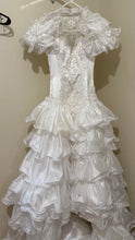 Load image into Gallery viewer, STON100-A Vintage Ballgown. Size 2/4