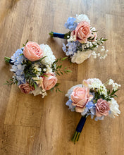 Load image into Gallery viewer, REES100-AG Pastel Pink &amp; Blue Bouquet Set of 4