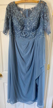 Load image into Gallery viewer, LOOK100- Slate Blue Gown. Size 18W