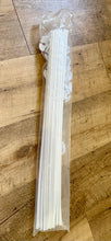 Load image into Gallery viewer, FLIC100-AA Plastic Balloon Sticks