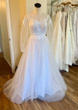 Load image into Gallery viewer, SPAI100-A Sheer Long Sleeve, White Gown. Size 4/6 NWT