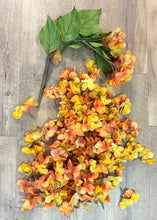 Load image into Gallery viewer, FLIC100-F Orange Hydrangea Stem + Loose Patels