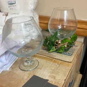 BEEN100-M Brandy Glass Vase