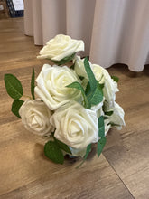 Load image into Gallery viewer, WILSON-M 16 Ivory Foam Flowers