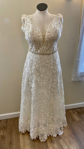 BIRC100-A Ivory A-Line, Full Sequenced Gown. Size 14