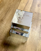 Load image into Gallery viewer, REES100-AQ Stackable Mirror Centerpieces