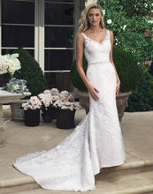 Load image into Gallery viewer, ZAFF100-B Ivory Silhouette Gown. Size 12 NWT