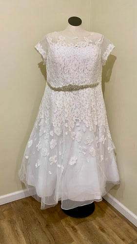 WILS200-AA White Strapless, Tea-length Gown. Size 22/24W