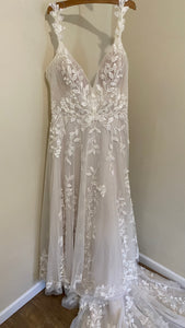 BENT100- Ivory/Sand Boho A-line Gown. NWT Size 21/22