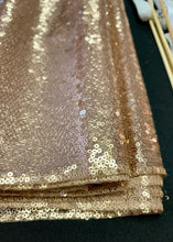 Load image into Gallery viewer, BERK200-F Rose Gold Sequins Table Runner
