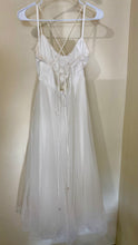 Load image into Gallery viewer, BURT100-G Tea-length Tulle Gown + Bow. Size Large
