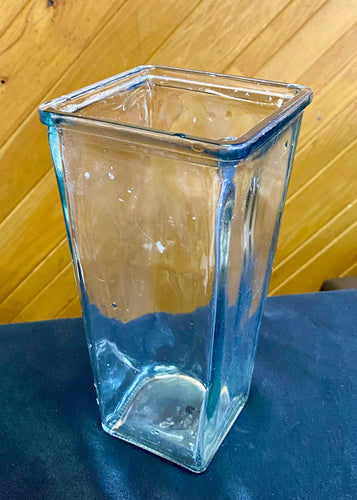 BOOZ100-Q 9” Glass Vase, Square Top