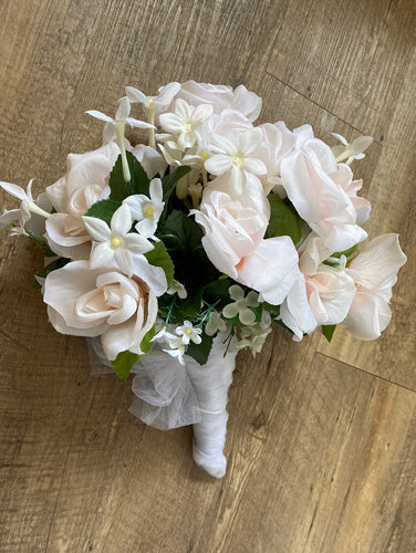 LYNC100-F Blush & White Bridal Bouquet