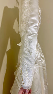 BELS100-A 1990 Ivory Satin, Long-Sleeve Gown. Size 4/6