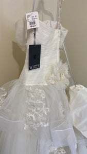 REYN100- Vera Wang Strapless, Ivory Gown. Size 14 NWT