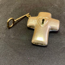 Load image into Gallery viewer, BEAN100-M CORINTHIANS 13:4 Cross Decor