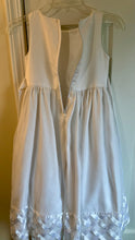 Load image into Gallery viewer, GASTON-A White Flower Girl Dress. Size 8