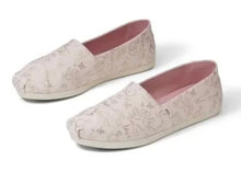 Load image into Gallery viewer, MCCU100-M Pink Wedding Day “Toms” Size 8.5