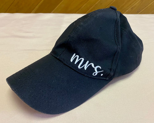 MCGI100-A Black “Mrs” Hat