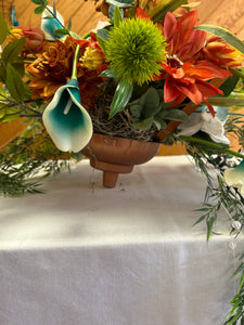 JOHN300-H Turquoise/Orange Draping Floral Centerpiece