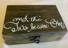 Load image into Gallery viewer, MCCU100-S Rustic Ring Box