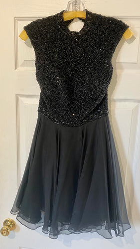 CASS100-G Short Black Gown. Size 4