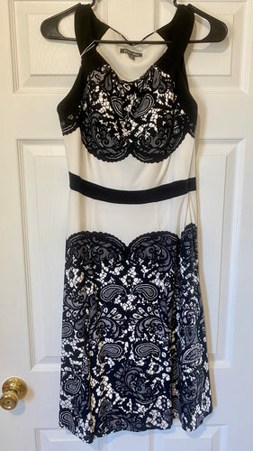 CLAP100-G B&W Short Dress. Size 4