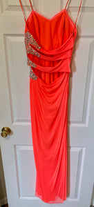 ROBE200-B Strapless Coral. Size 5/6