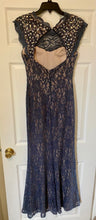 Load image into Gallery viewer, ROBE200-C Navy/Champagne Gown. Size 5
