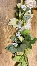 Load image into Gallery viewer, KACH100-L White &amp; Greenery Garland