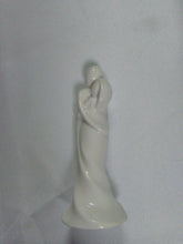 Load image into Gallery viewer, STIN100-S. Porcelain Couple Topper