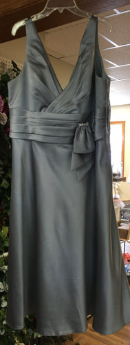 MEDL100-C Silver Gown, Size 20