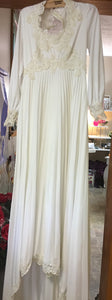 MEDL100-E  Long Sleeve Wedding.Gown, Size 13
