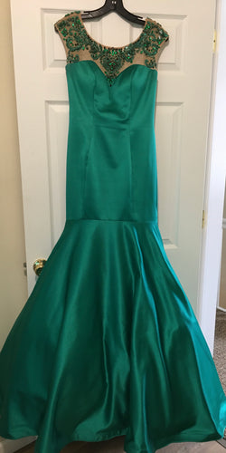 PINO100-A. Sherri Hill Emerald Green Mermaid Gown, Size 4