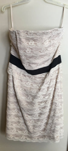 MALL200-E Short, Creamy Beige Dress. Size 14