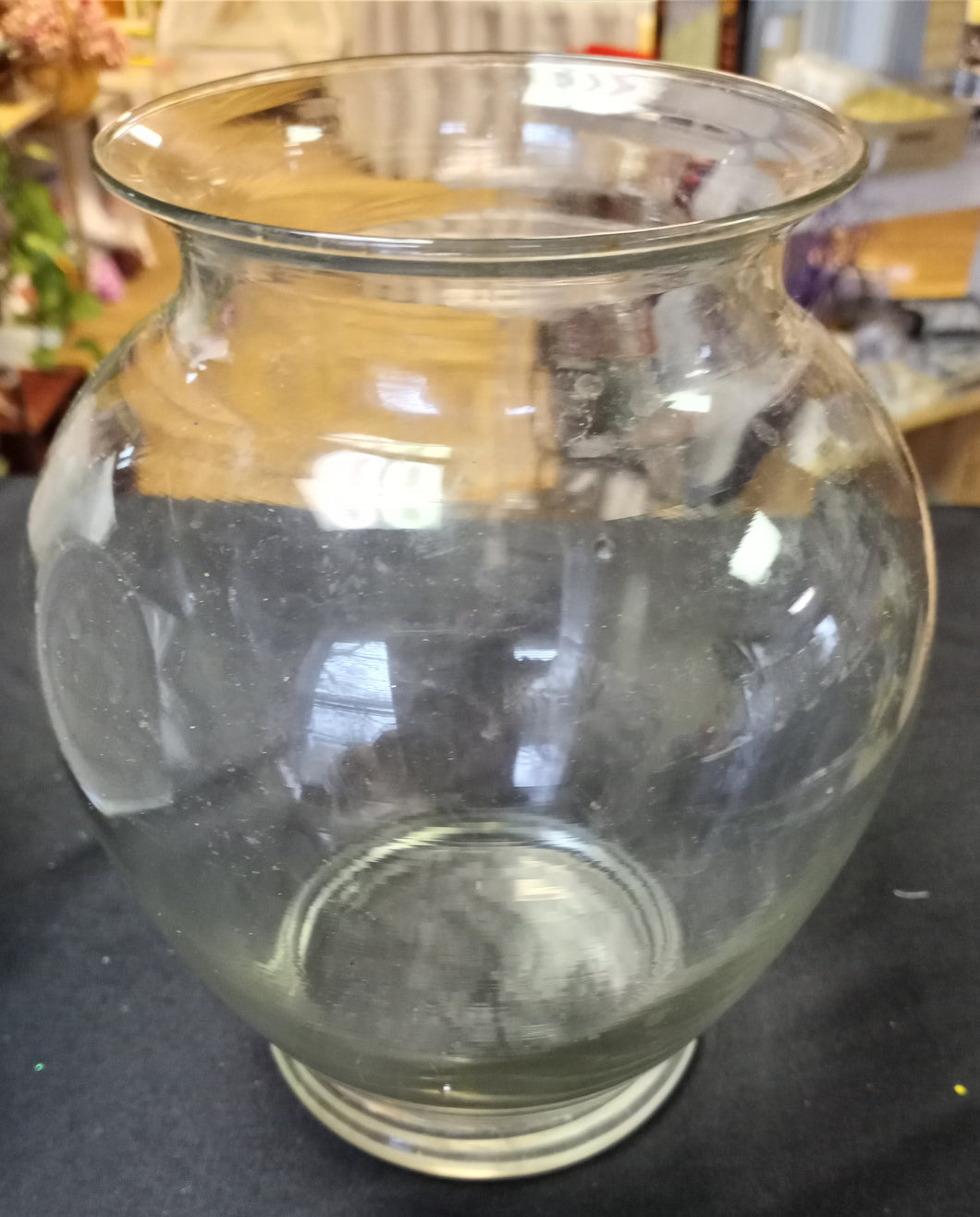 HOOD100-DD 8” Hourglass Vase