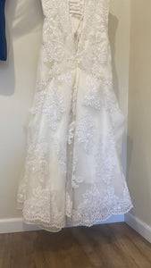 MASS100-A Ivory Floral Appliqué Gown. Size 14